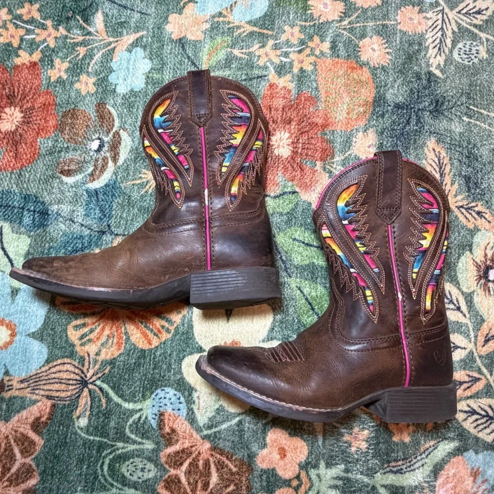 Ariat Kids Wiggle Room Western Boots Brown Leather Serape Pink US 13 10027382